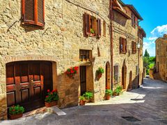Monticchiello_shutterstock_1196839702