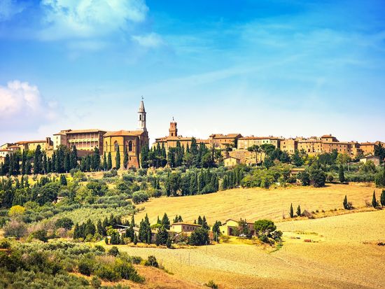 Val d'Orcia_Pienza_shutterstock_183522392