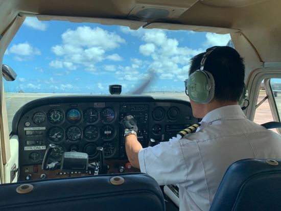 セスナ（小型飛行機）遊覧飛行 グアムの絶景を空から観賞！恋人岬やサンセットコースあり＜貸切／最長60分＞