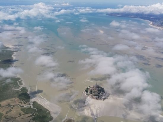 世界遺産モンサンミッシェル　ウルトラライトプレーン遊覧飛行 ＜フライト時間20分／日本語アシスタント／現地集合・解散＞