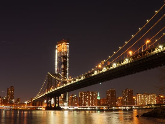 NewYork_Manhattan_bridge_shutterstock_1048682015