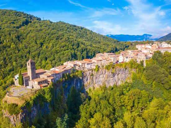 カタルーニャ地方4つの村めぐり　1日観光ツアー ＜英語ガイド＞