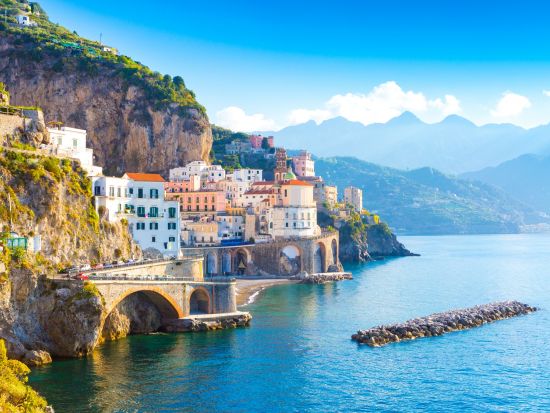 南イタリア日帰りバスツアー　ポンペイ＋アマルフィ海岸＋ポジターノ＜英語ガイド／混載＞by City Wonders＊申込と同時に即予約確定