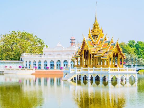 Thailand_Bangkok_Ayutthaya_Bang_Pa_In_Royal_Palace_shutterstock_187088213