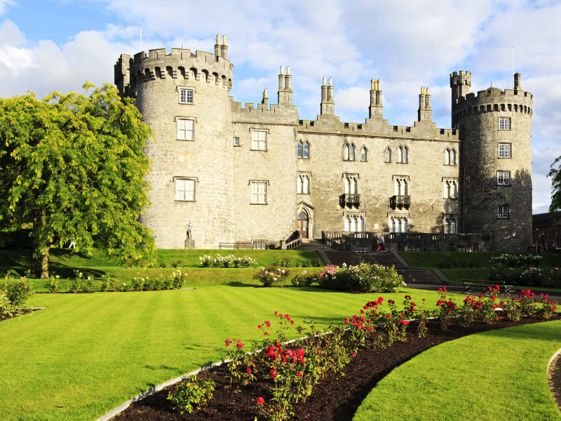 Ireland_Kilkenny_Kilkenny-Castle_shutterstock_243426922