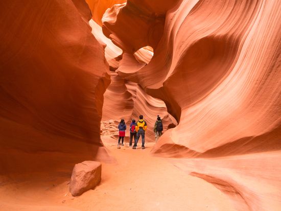 USA_Arizona_Lower_Antelope_Canyon_Nature_shutterstock_229304368