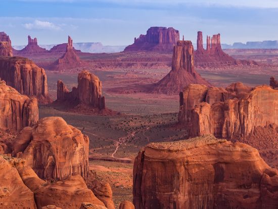 USA_Arizona_monumentvalley_shutterstock_337463417