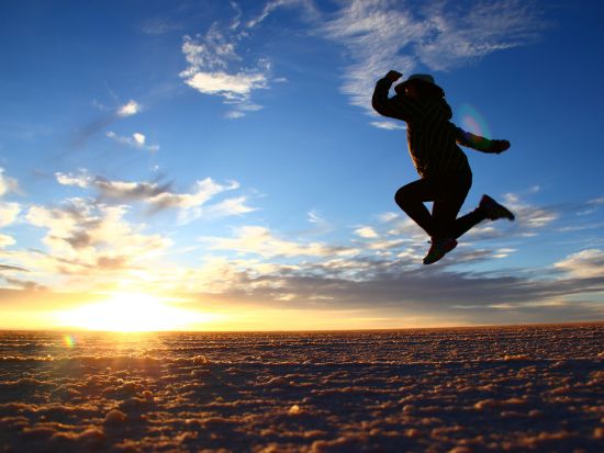 ウユニ塩湖星空+朝日観賞ツアー　塩湖で朝日の撮影を！＜混載／英語ガイドorスペイン語ドライバー／ウユニ発＞
