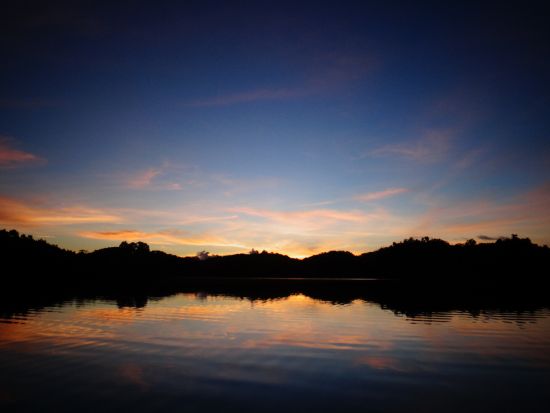 ロックアイランドナイトカヤックツアー　夜の静寂に包目れた海をを満喫しよう！＜夜／軽食／送迎付き＞