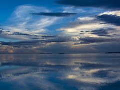Blivia_Uyuni_shutterstock_586114295