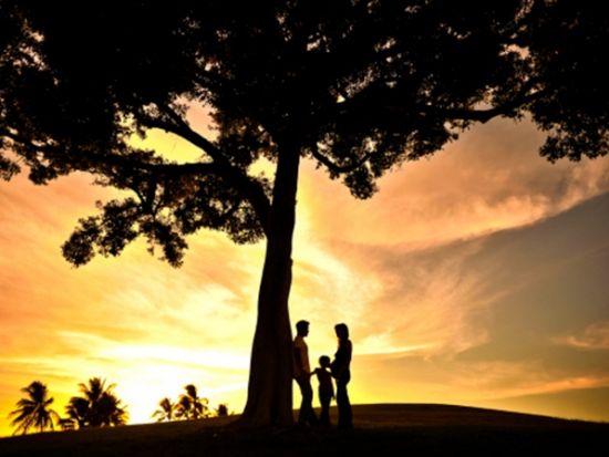 ハワイ　家族写真　人気のトップカメラマンが出張撮影！＜カイマナビーチ／マジックアイランド／カカアコ近辺＞