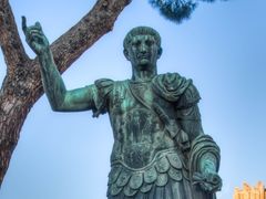 _Sculpture_Trajan_shutterstock_126191648