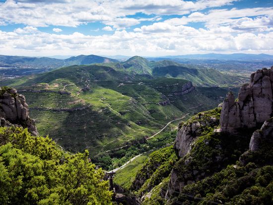 Spain_Montserrat_shutterstock_438216664