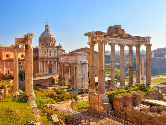 Italy_Rome_Forum_shutterstock_98484677