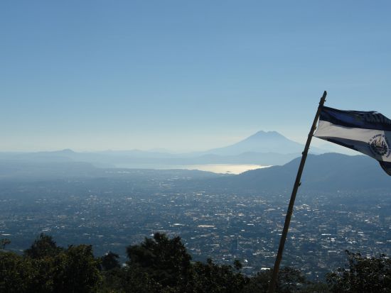 サンサルバドルの魅力をコンパクトに！半日市内ツアー＜英語ガイド/サンサルバドル発＞