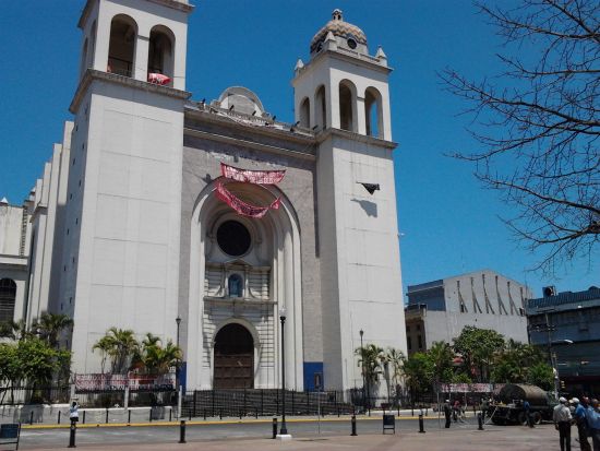 サンサルバドルの魅力をコンパクトに！半日市内ツアー＜英語ガイド/サンサルバドル発＞