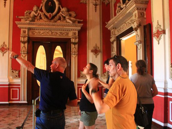 サンサルバドルの魅力をコンパクトに！半日市内ツアー＜英語ガイド/サンサルバドル発＞