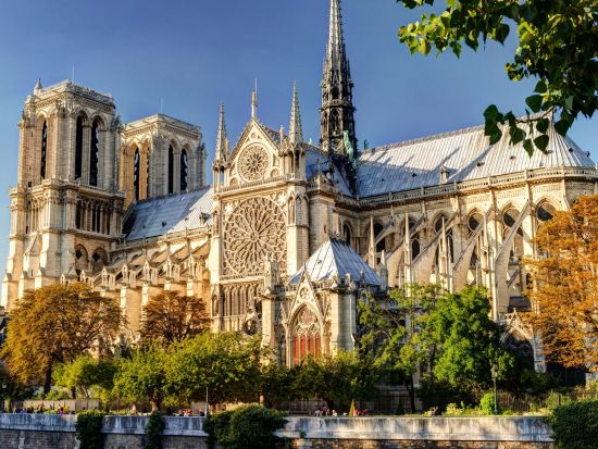 シャンパーニュ地方　モエ・エ・シャンドン見学＆世界遺産の町ランスを自由散策＜貸切／試飲2杯付／日本語アシスタント選択可／パリ発着＞