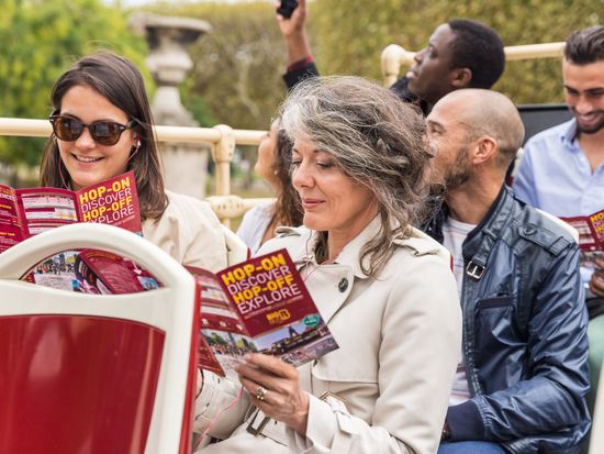 パリ 乗り降り自由バス　チケット事前予約 ＜英語オーディオガイド＞*当日予約OKの写真5