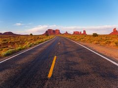 USA_Arizona_Monument_Valley_Colorado_shutterstock_418636153