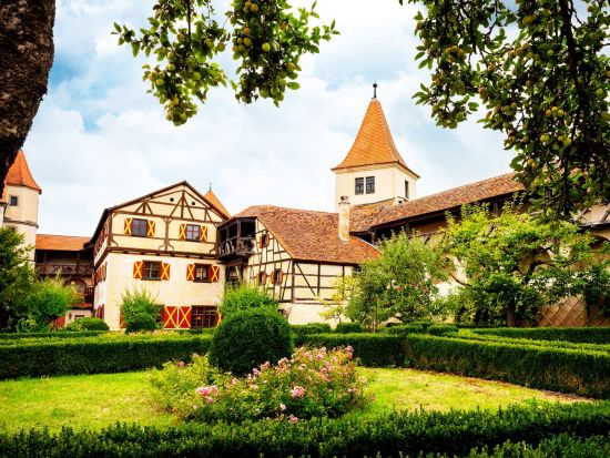 ローテンブルク＆ハールブルク城 日帰り観光ツアー ＜4月～10月／日本語アシスタント／水／ミュンヘン発＞ by Mybus