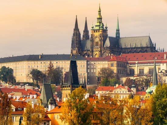Cathedral_Prague_Castle_shutterstock_344856878