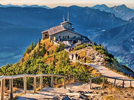 salzburg_Berchtesgaden_shutterstock_1068644246