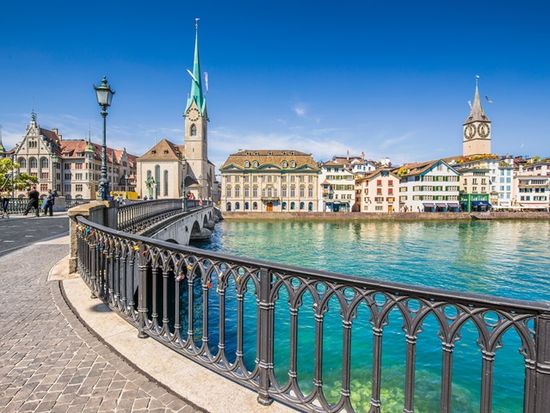 Church_Limmat_River_shutterstock_393930334