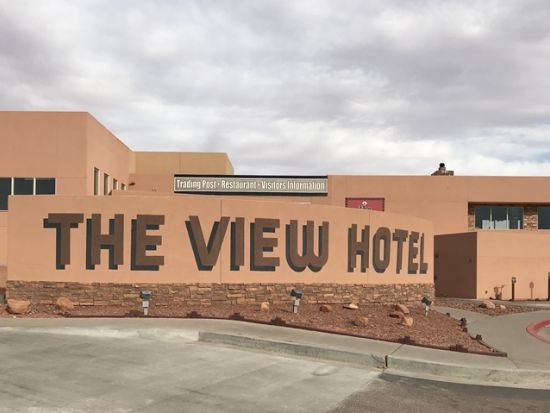 絶景ホテル「ビューホテル」宿泊 1泊2日ツアー　モニュメントバレー＆グランドキャニオン＆アンテロープキャニオン＆ルート66 ＜貸切／日本語ドライバーガイド＞