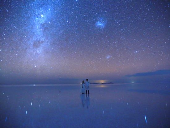 ウユニ塩湖 フォトウェディング 星空 朝日 日中 サンセット 1日で全て撮影するフルパッケージ 動画撮影付きプランもあり 送迎 昼食付 ウユニ発 ボリビアの観光 オプショナルツアー専門 Veltra ベルトラ ウユニ塩湖 フォトウェディング 星空 朝日 日中 サンセット 1日で全て撮影するフルパッケージ 動画撮影付きプランもあり 送迎 昼食付 ウユニ発 ボリビアの観光 オプショナルツアー専門 Veltra ベルトラ