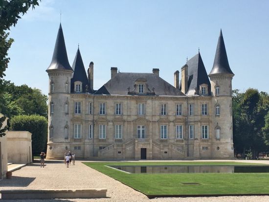 ボルドー　メドック・ワイン街道4つのエリア巡り（マルゴー、サンジュリアン、ポヤック、サンテステフ）＜試飲付／日本語ガイド／ボルドー発着＞