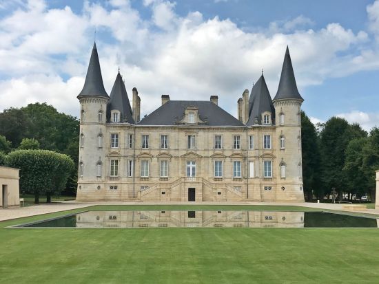 ボルドー格付けシャトー3軒訪問　メドック地区5大産地シャトーワインツアー　9時間コース＜試飲付き／日本語ドライバーガイド／ボルドー市内ホテル送迎可＞