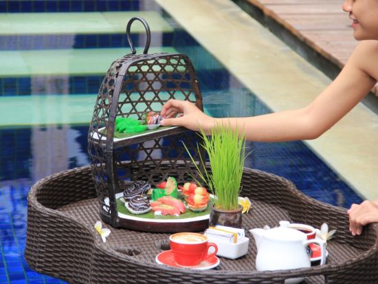 【デイユース】ザ ウォラス「THE WOLAS」憧れのフローティング・アフタヌーンティー+スパ+ディナー＜往復送迎付／空港お送り有／スミニャック地区＞