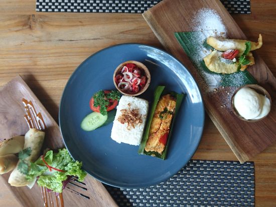 【デイユース】ザ ウォラス「THE WOLAS」憧れのフローティング・アフタヌーンティー+スパ+ディナー＜往復送迎付／空港お送り有／スミニャック地区＞