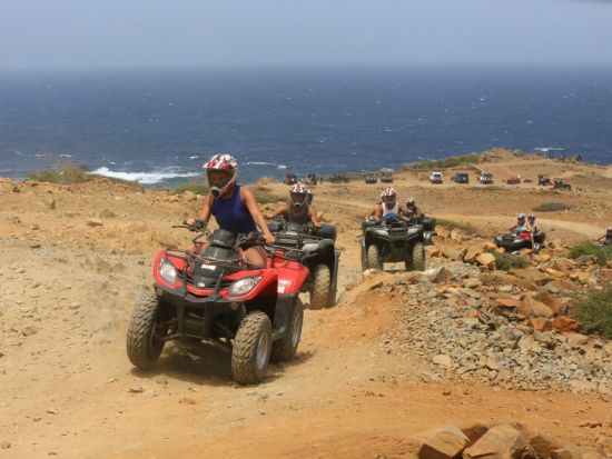 アルバ　ATVアドベンチャーツアー＜英語ガイド/アルバ発＞