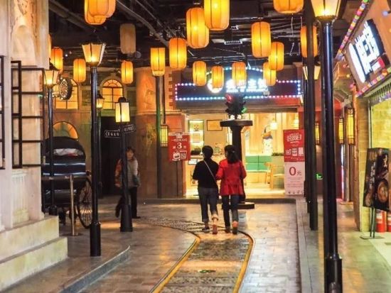 【2名様より催行】上海 最新イノベーション体験ツアー☆ニューリテール店舗見学＋トレンドレストラン＋AI体験＜日本語ガイド／プライベート／昼食付＞