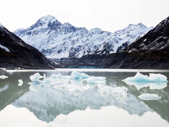 世界遺産マウントクック国立公園　氷河湖ボートクルーズツアー　世界でも3か所でしか体験できない！地球を体感＜午前・午後／英語ガイド／マウントクック発着＞