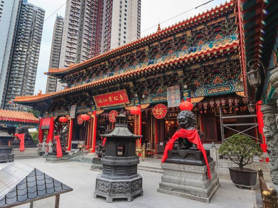 Wong Tai Sin Temple_shutterstock_171966536