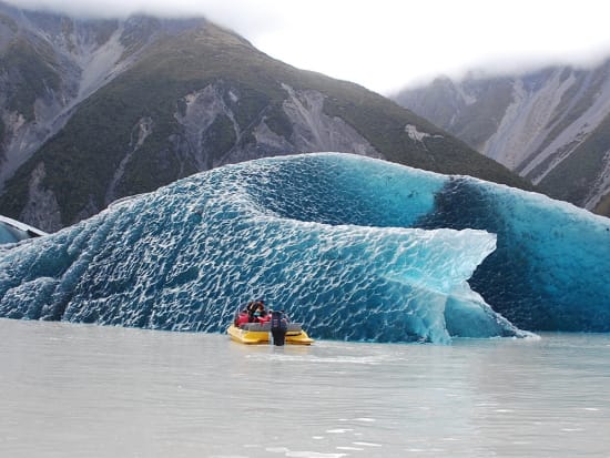 世界遺産マウントクック国立公園 氷河湖ボートクルーズツアー 世界でも3か所でしか体験できない 地球を体感 午前 午後 英語ガイド マウントクック発着 ニュージーランド ニュージーランド の観光 オプショナルツアー専門 Veltra ベルトラ