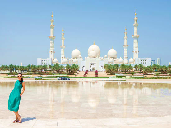 UAE_Abu_Dhabi_shutterstock_1420723907