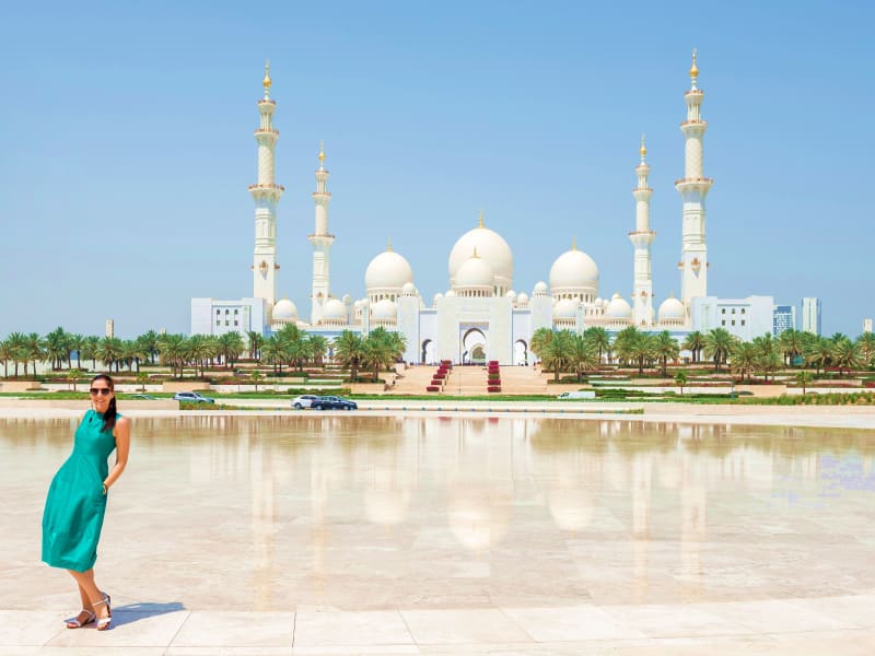 UAE_Abu_Dhabi_shutterstock_1420723907