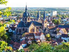 Heppenheim_Cathedral_shutterstock_1424472902