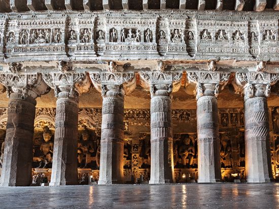 Asia_India_Ajanta caves_shutterstock_268775411