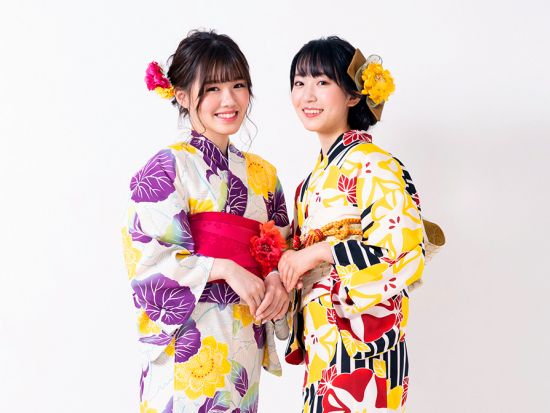 浴衣レンタル 最新の浴衣や人気のレトロモダンなものまで おしゃれで可愛い浴衣多数 小物一式レンタル付＜京都四条本店＞by 京あるき