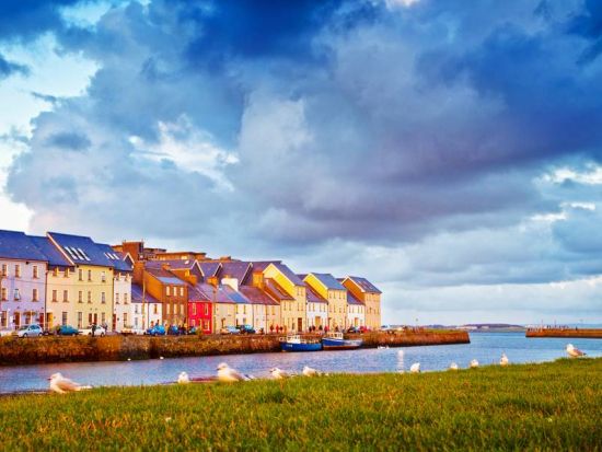 列車と飛行機で行く！アラン諸島　日帰りツアー ＜英語ガイド／ダブリン発＞ by Railtours Ireland