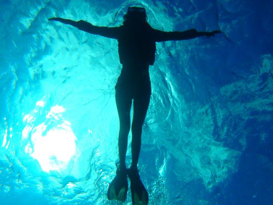 青の洞窟シュノーケリング+サンセット＆ナイトカヤックツアー　人気スポット青の洞窟と名蔵アンパルを1日で満喫＜市街地ホテル送迎可／当日11時まで予約可＞