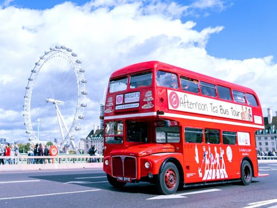 プレミアムアフタヌーンティーバスツアー　真っ赤な2階建てバスでロンドン観光 ＜1.5時間／ヴィクトリア駅周辺発＞