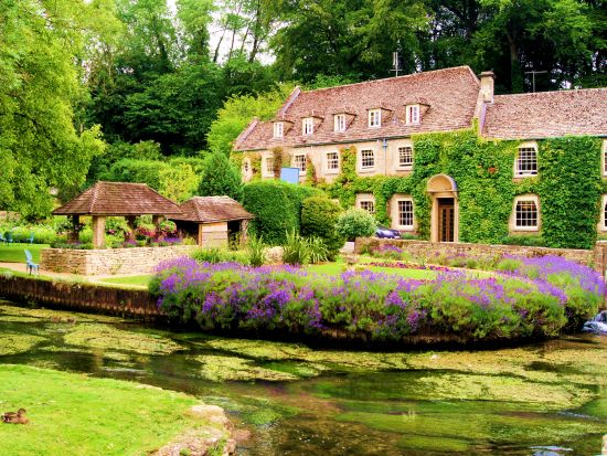 ランチ付き！コッツウォルズ3つの村 日帰りツアー バイブリー＋ストウ＋バーフォード＜英語ガイド／ロンドン発＞by Premium Tours