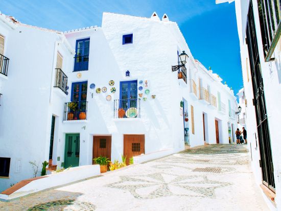 アンダルシアの白い村 フリヒリアナ＆ネルハ 1日観光プライベートツアー＜グラナダ発マラガ着＞by [みゅう]