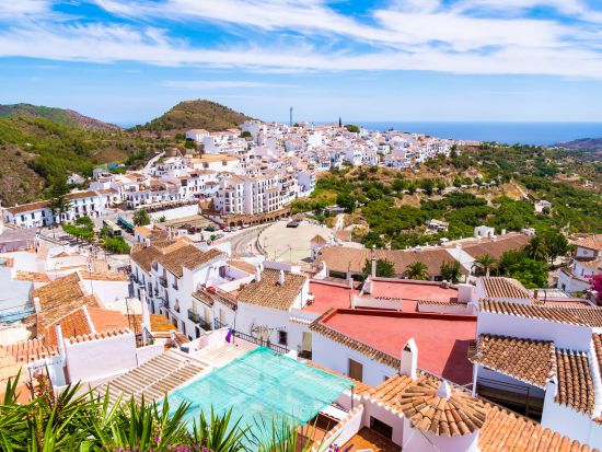 アンダルシアの白い村 フリヒリアナ＆ネルハ 1日観光プライベートツアー＜グラナダ発マラガ着＞by [みゅう]